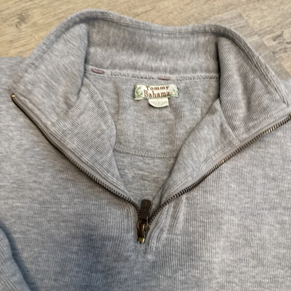 Tommy Bahama Unisex Size Large 1/4 Zip Gray Collard Sweatshirt Palm Tree - Picture 2 of 6